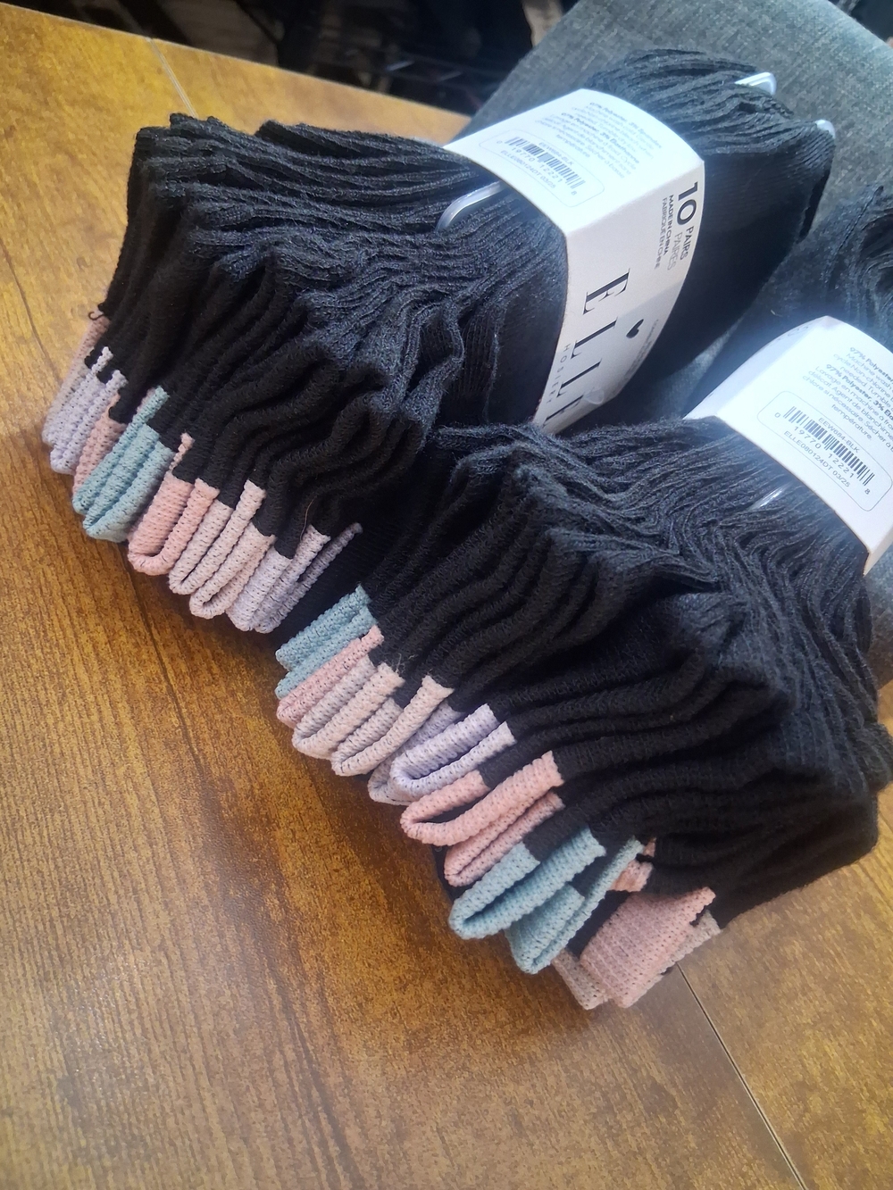 20 Pair- ELLE Black Low-Cut No Show Socks with Pastel Accents - 10 Pack X 2 - Picture 6 of 6